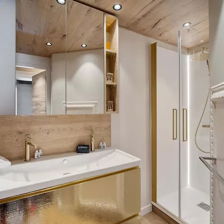 Lejlighed Luxury 4br With Fireplace & Private Parking - *