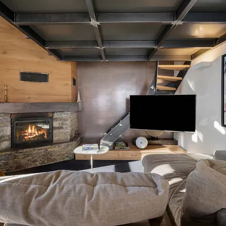 Apartmán Luxury 4br With Fireplace & Private Parking -