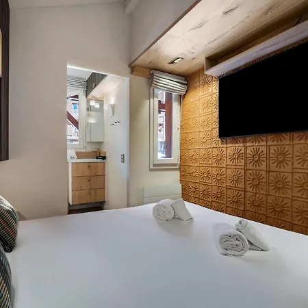 아파트 Luxury 4br With Fireplace & Private Parking - *