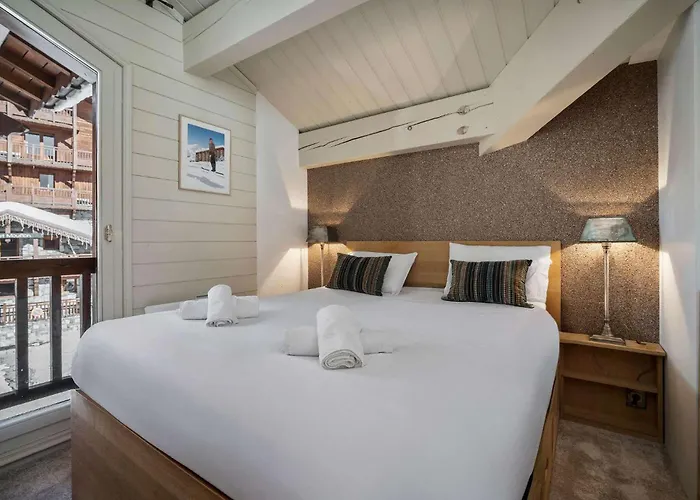 Luxury 4br With Fireplace & Private Parking -